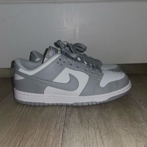Nike dunks low in grey fog